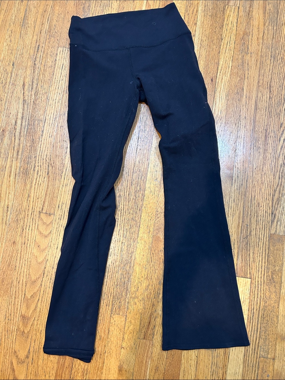 Alo Black Womens Flare Leggings. Size small
